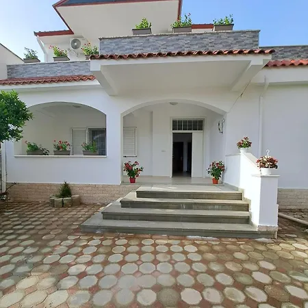 Vila Vokopola Berat